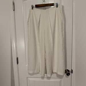 Vince Camuto cropped wide leg pants, white, size 10